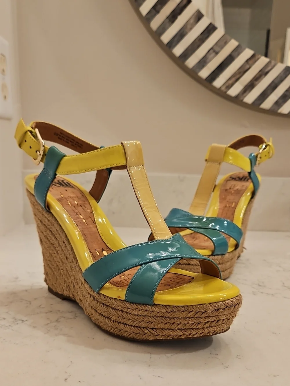 Women’s Yellow & Teal Wedge Espadrille Sandals 8.5, Sofft